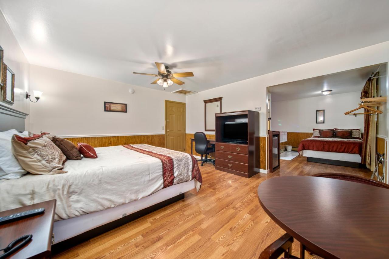 | Kingsway Inn