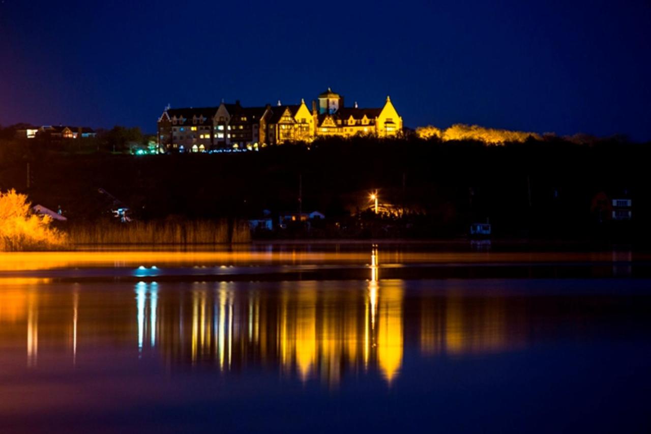  | Montauk Manor