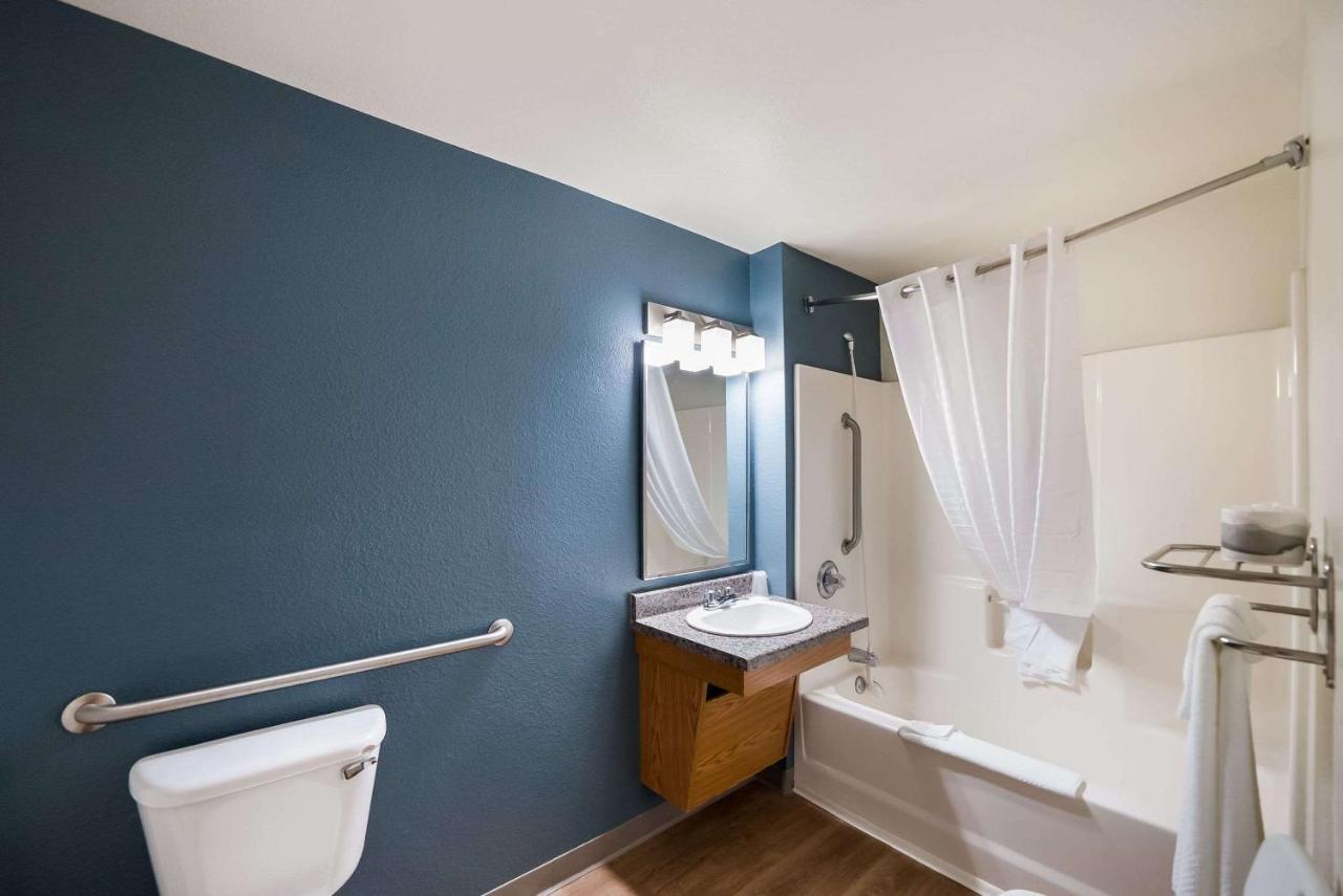 Standard Doube Room with Sofa Bed - Accessible/Non-Smoking at WoodSpring Suites Fort Worth Fossil Creek