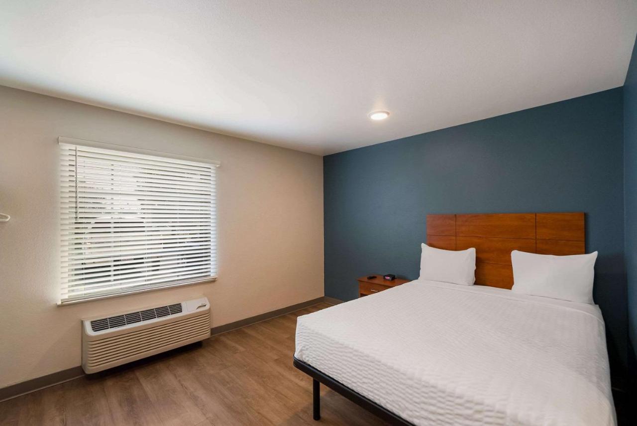 Standard Doube Room with Sofa Bed - Accessible/Non-Smoking at WoodSpring Suites Fort Worth Fossil Creek