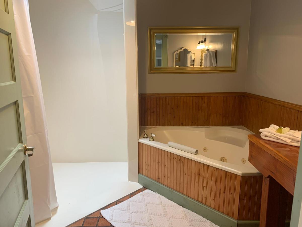 | The Cottage at 241 North