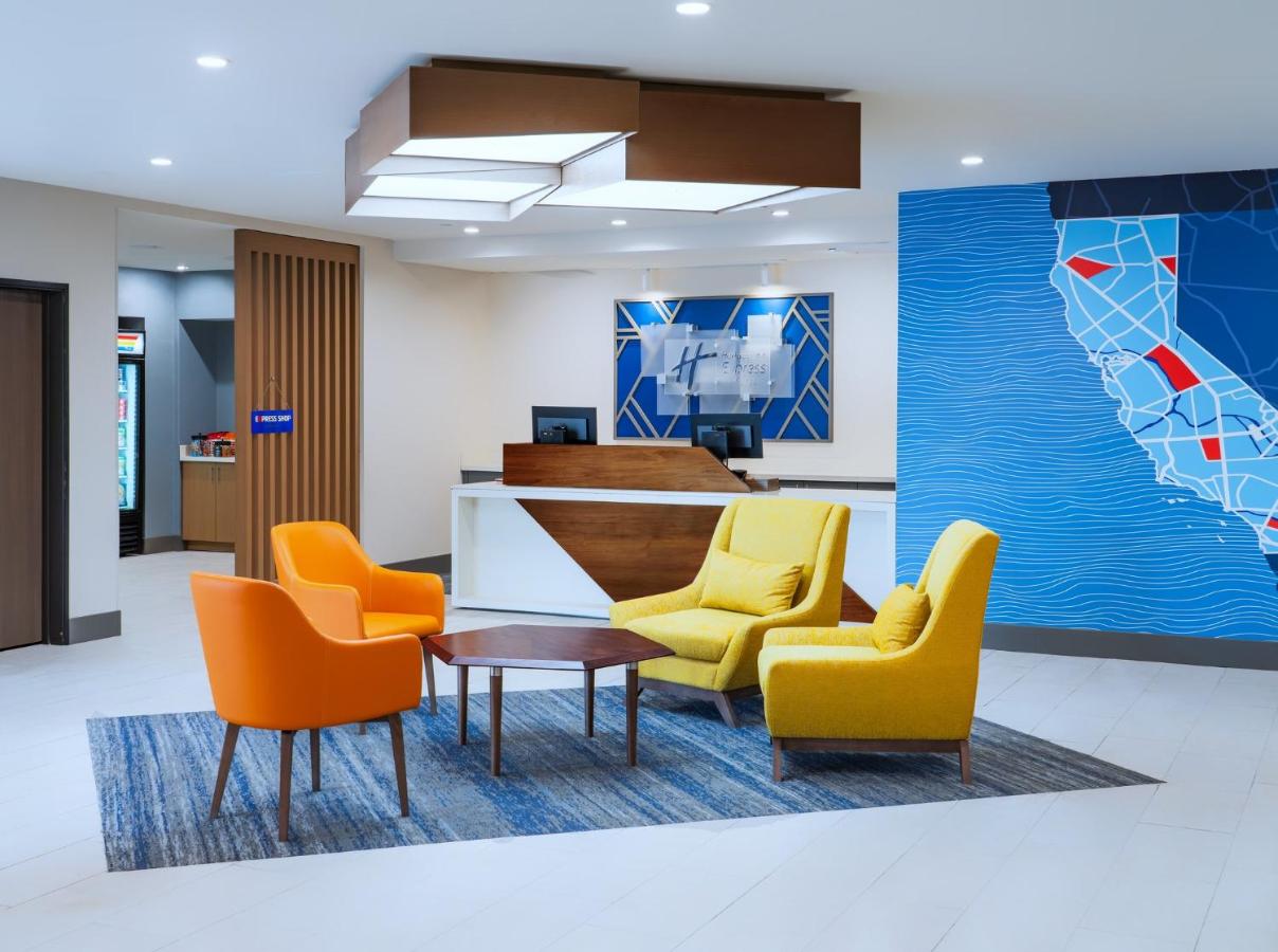 | Holiday Inn Express La Mesa Near SDSU, an IHG Hotel