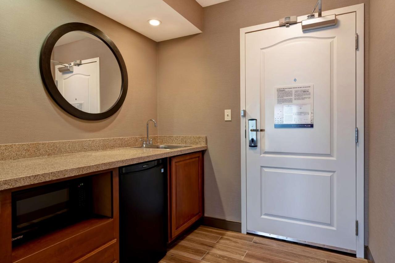 Non-Smoking King Studio Suite at Hampton Inn & Suites Rohnert Park - Sonoma County