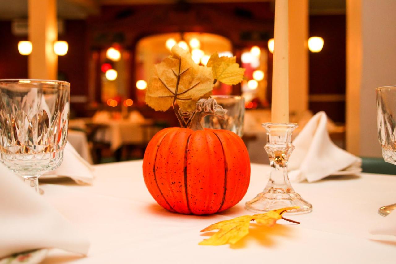 | Fullerton Inn & Restaurant