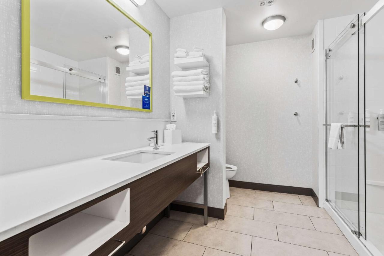 King Room - Non-Smoking at Hampton Inn & Suites Colorado Springs/Air Force Academy