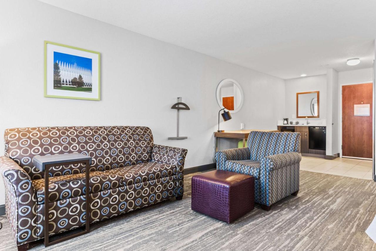Studio with Balcony at Hampton Inn & Suites Colorado Springs/Air Force Academy