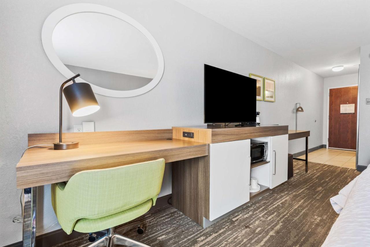 King Room with Sofa Bed at Hampton Inn & Suites Colorado Springs/Air Force Academy