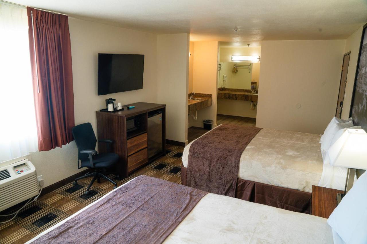 Studio Suite with Two Queen Beds - Non-Smoking at Super 8 by Wyndham Yuma