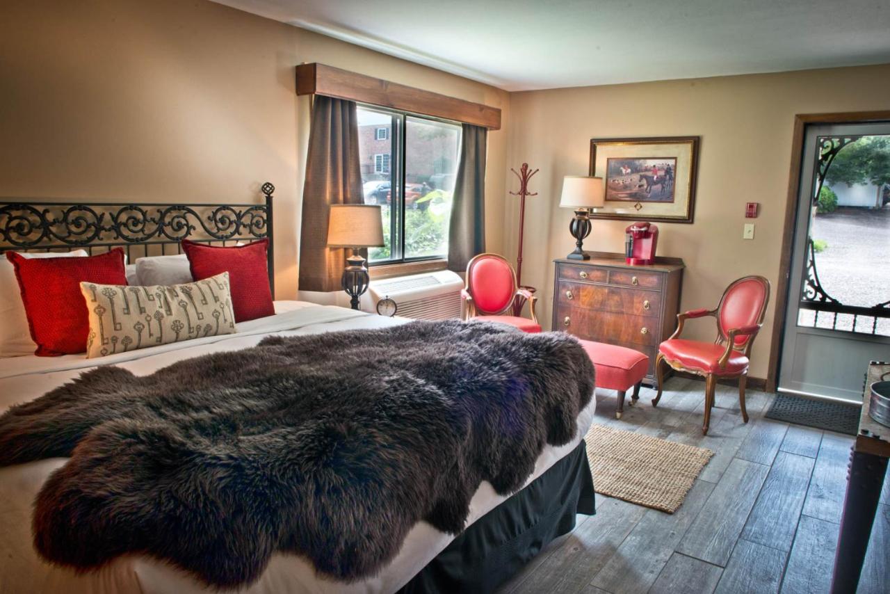  | Maxwell Mansion Hotel