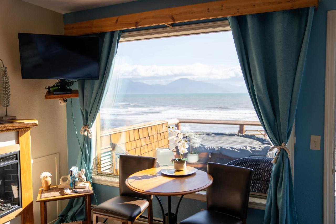 Superior Single Room with Sea View at Homer Inn and Spa