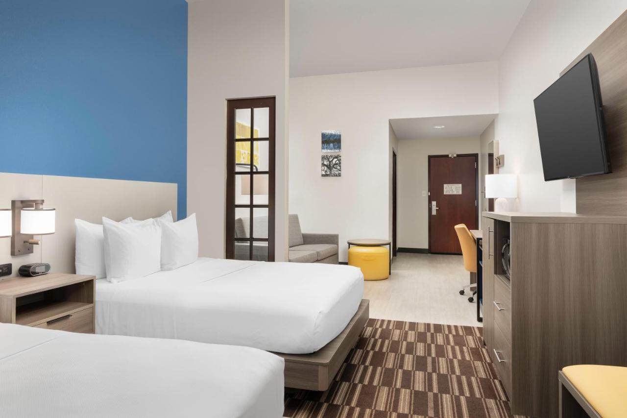 Queen Suite - Non-Smoking at Comfort Suites Lake City