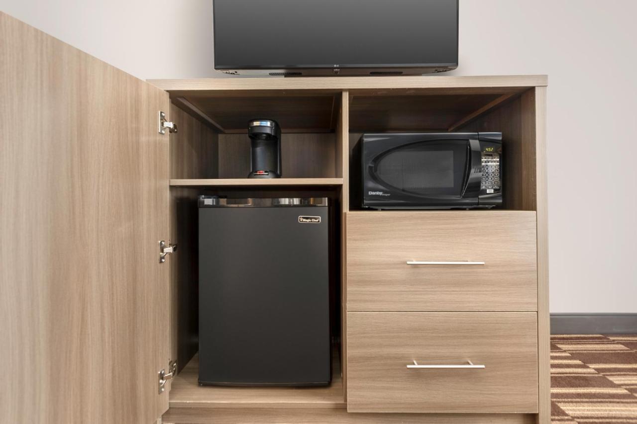 King Suite - Accessible/Non-Smoking at Comfort Suites Lake City