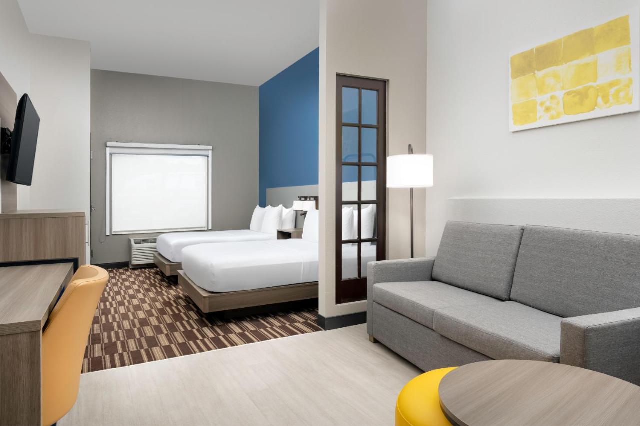 Queen Suite - Non-Smoking at Comfort Suites Lake City