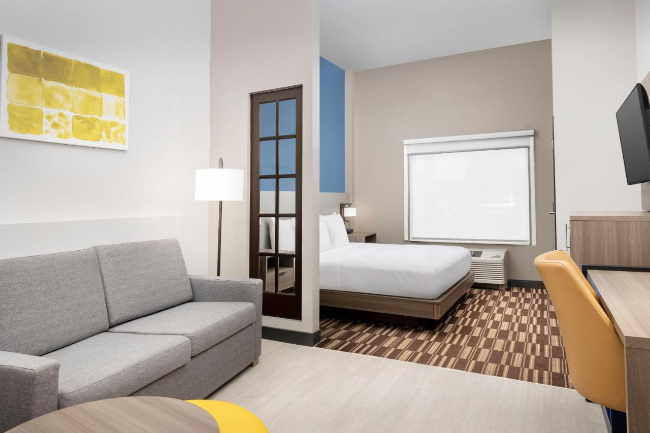 King Suite - Non-Smoking at Comfort Suites Lake City