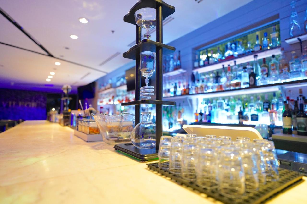 | Albion Hotel