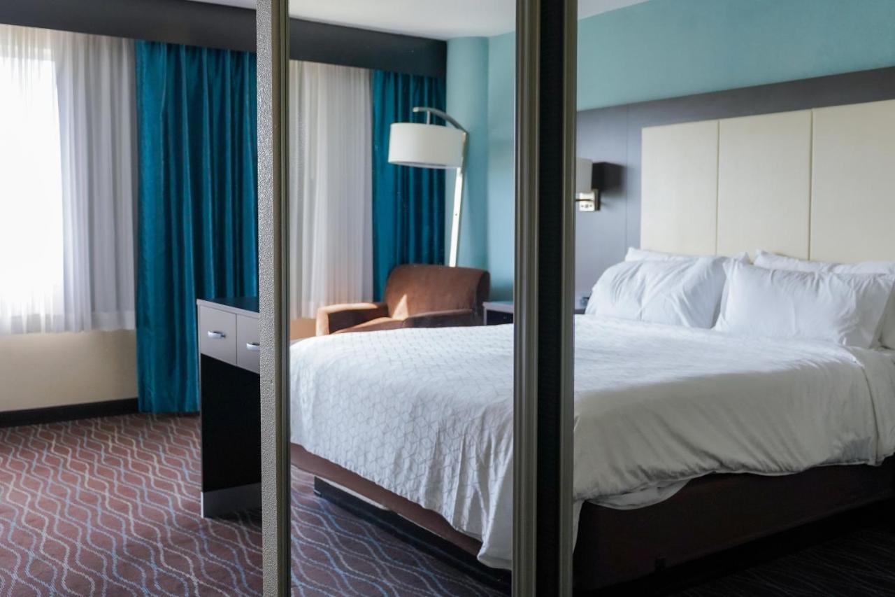 One-Bedroom Suite at Holiday Inn Express Boise - University Area by IHG