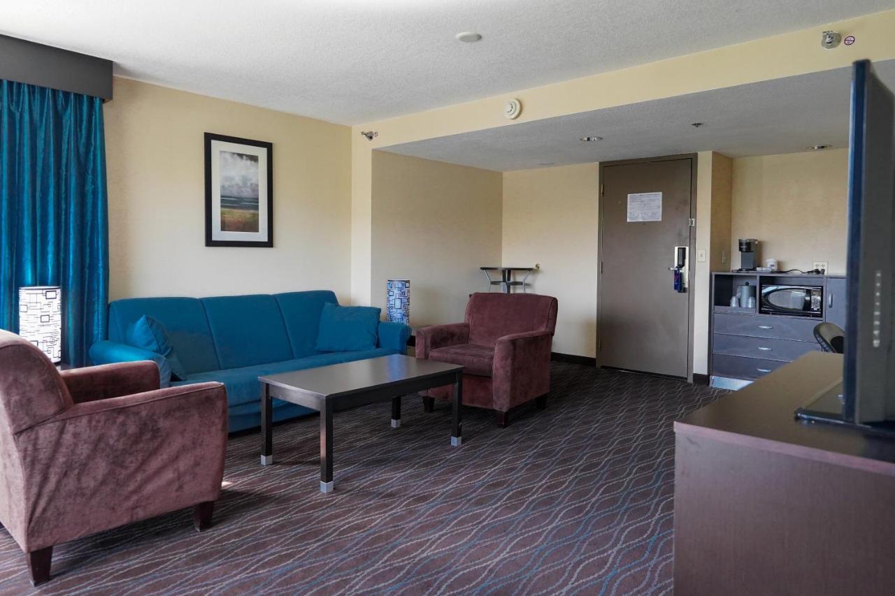 King Suite - Disability Access at Holiday Inn Express Boise - University Area by IHG