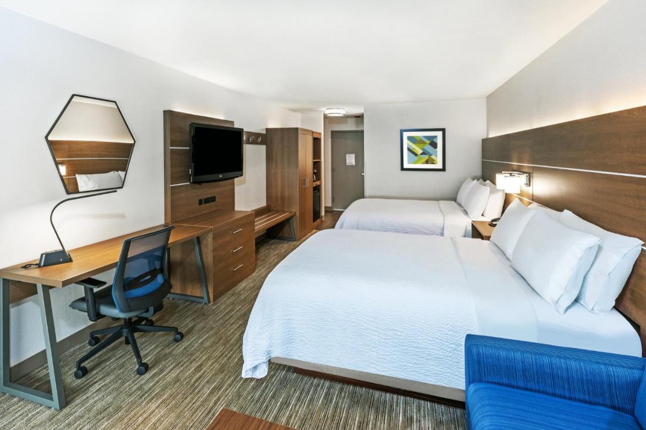 King Room with Disability Accessible Tub - Non-Smoking at Holiday Inn Express & Suites Sulphur (Lake Charles) by IHG