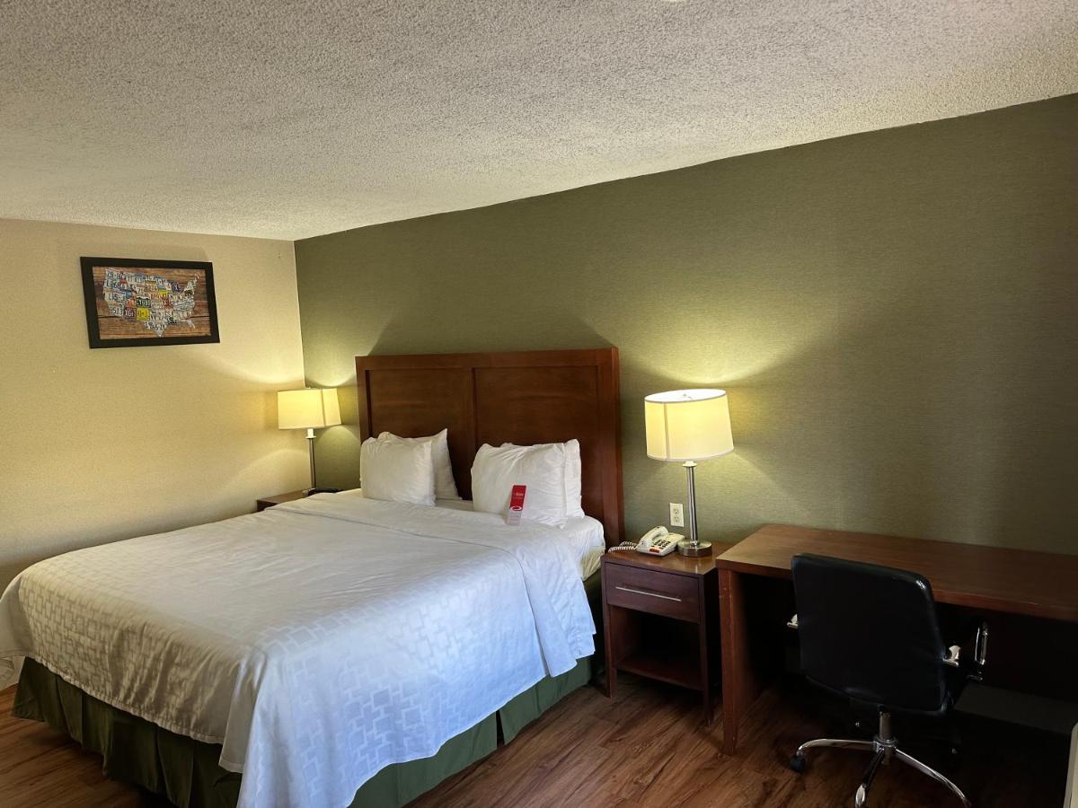 | Econo Lodge