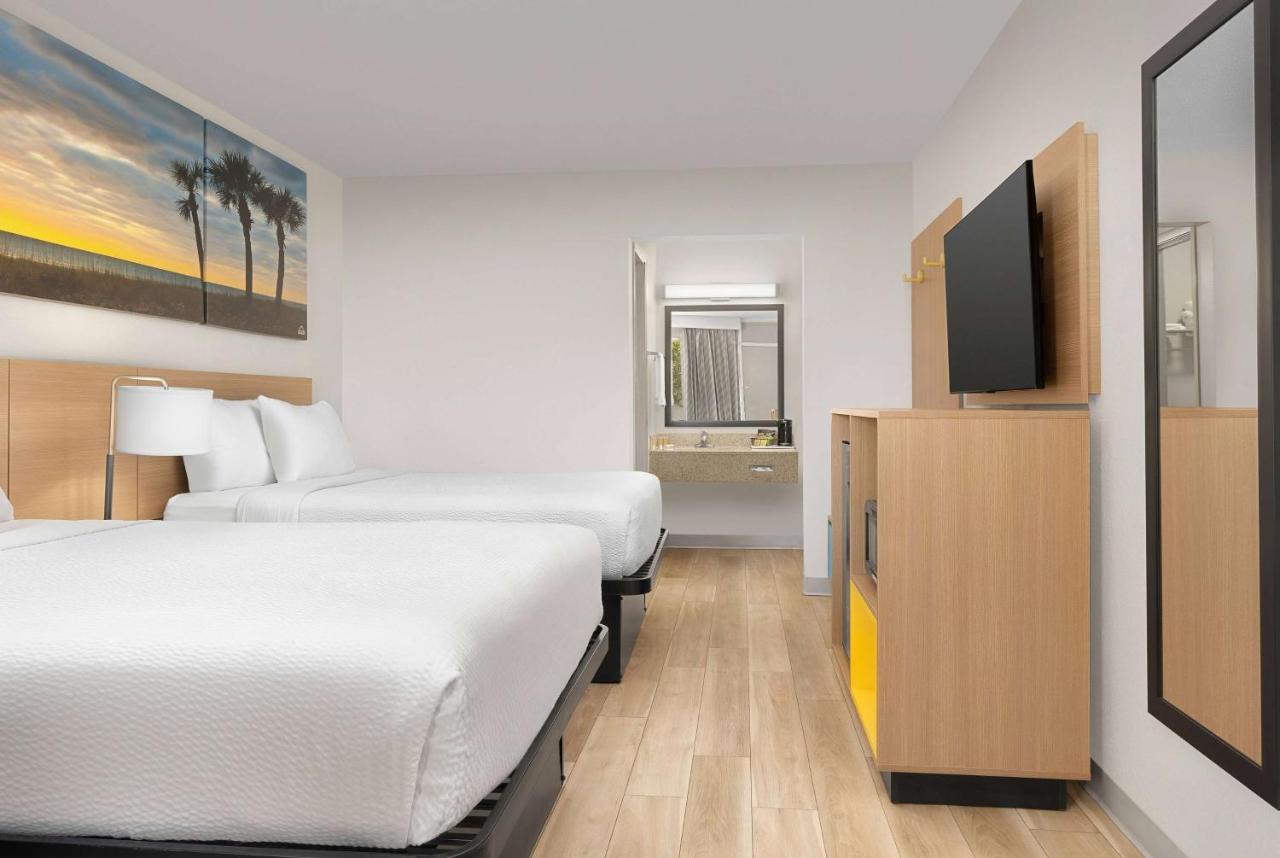Double Room with Two Double Beds - Non-Smoking at Days Inn by Wyndham Lake City I-75
