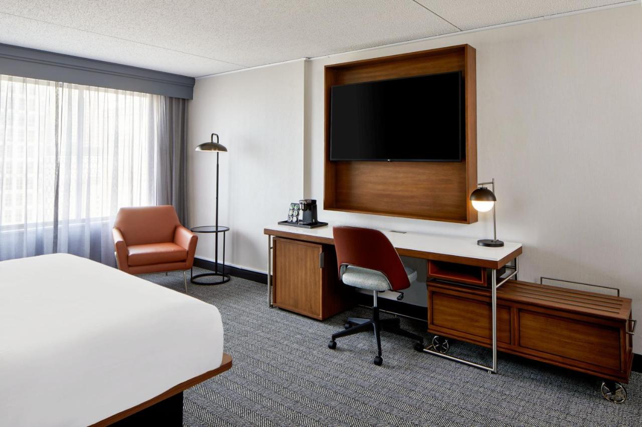 Executive King Room with Sofa Bed at Courtyard By Marriott Detroit Downtown