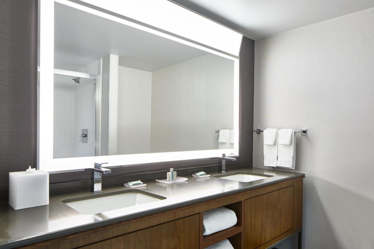 Executive King Room with Sofa Bed at Courtyard By Marriott Detroit Downtown