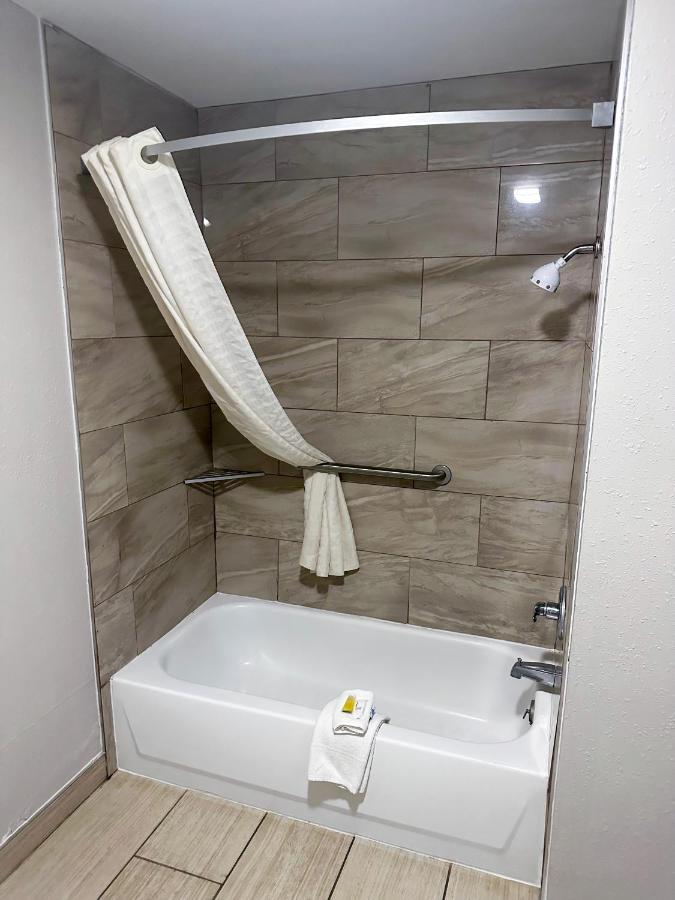 King Room - Non-Smoking at Days Inn & Suites by Wyndham Opelousas