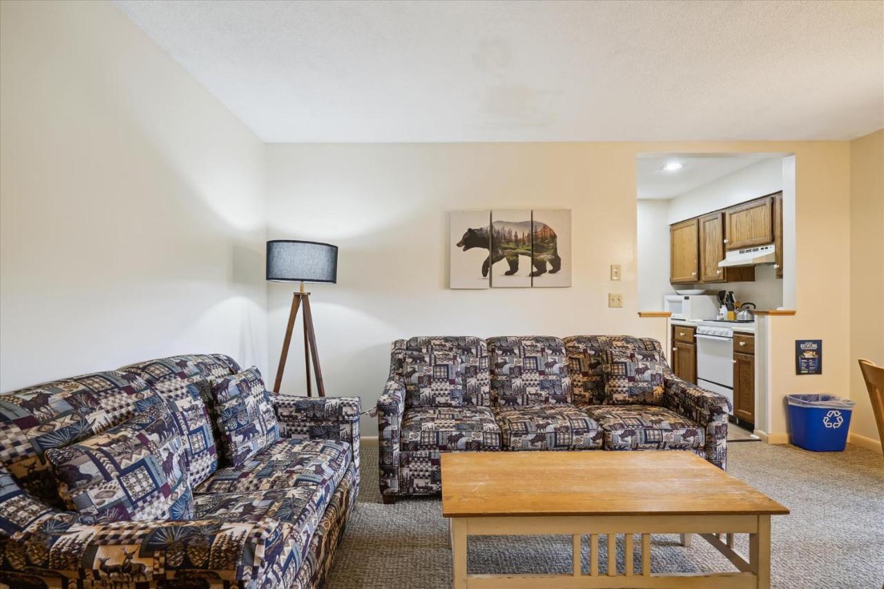 | Deluxe Two Bedroom Suite on the 1st floor with outdoor heated pool 10102