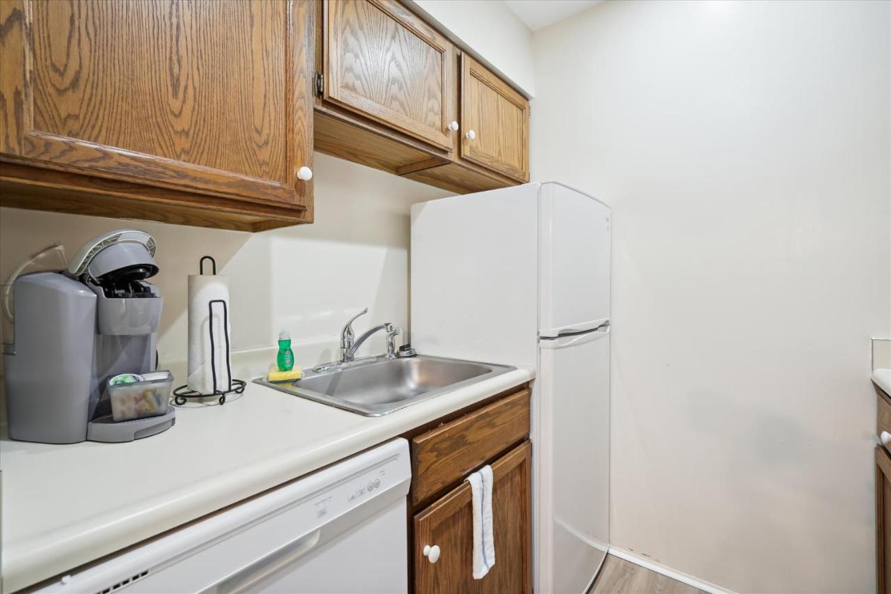 | Deluxe Two Bedroom Suite on the 1st floor with outdoor heated pool 10102
