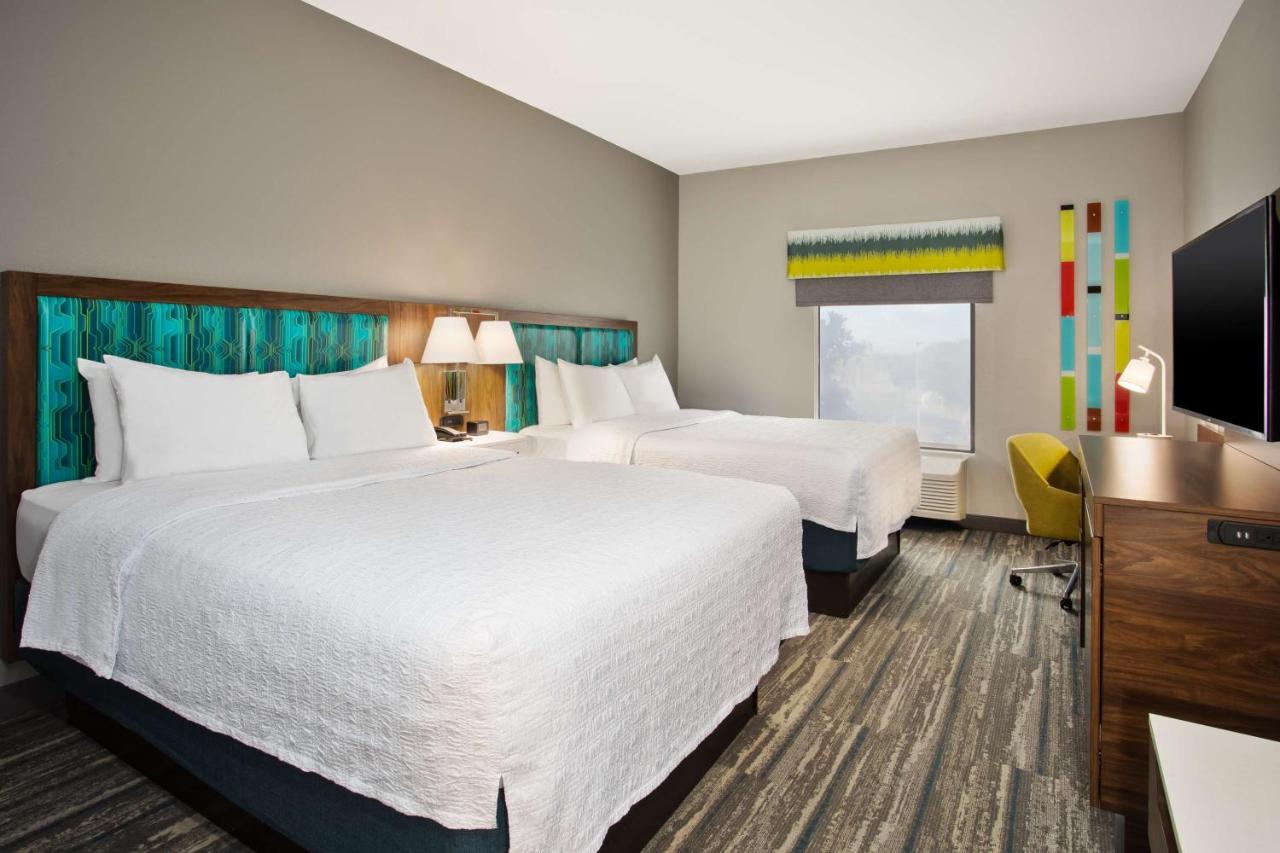 Queen Room with Two Queen Beds - Non-Smoking at Hampton Inn & Suites Lady Lake/The Villages