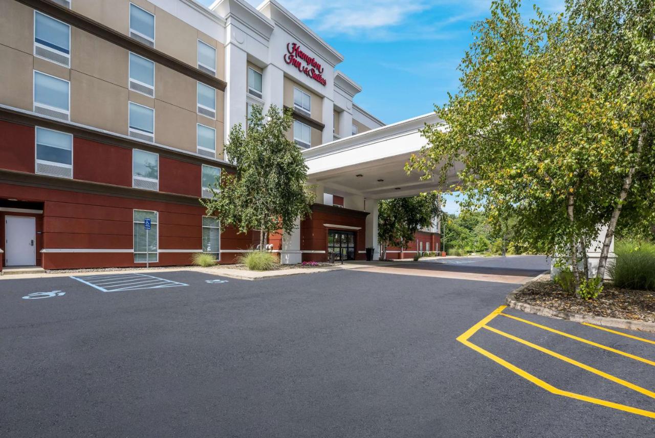 | Hampton Inn & Suites Poughkeepsie