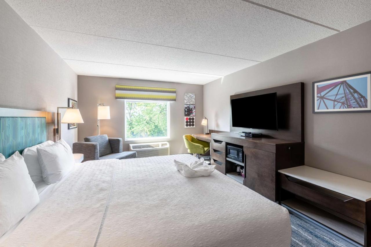 | Hampton Inn & Suites Poughkeepsie