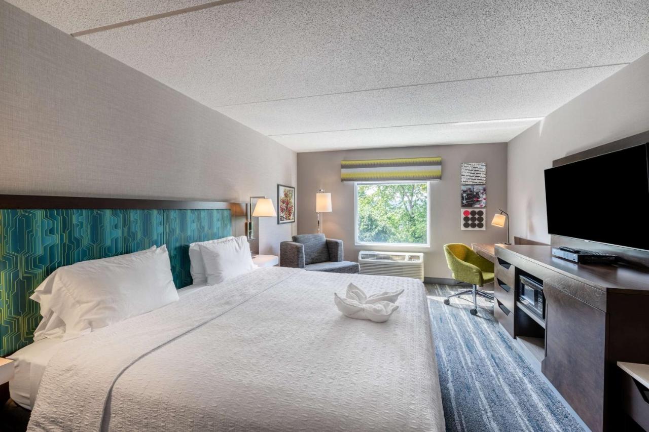 | Hampton Inn & Suites Poughkeepsie