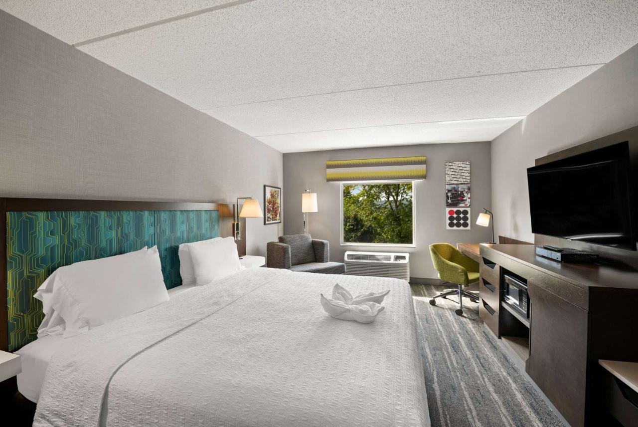 | Hampton Inn & Suites Poughkeepsie
