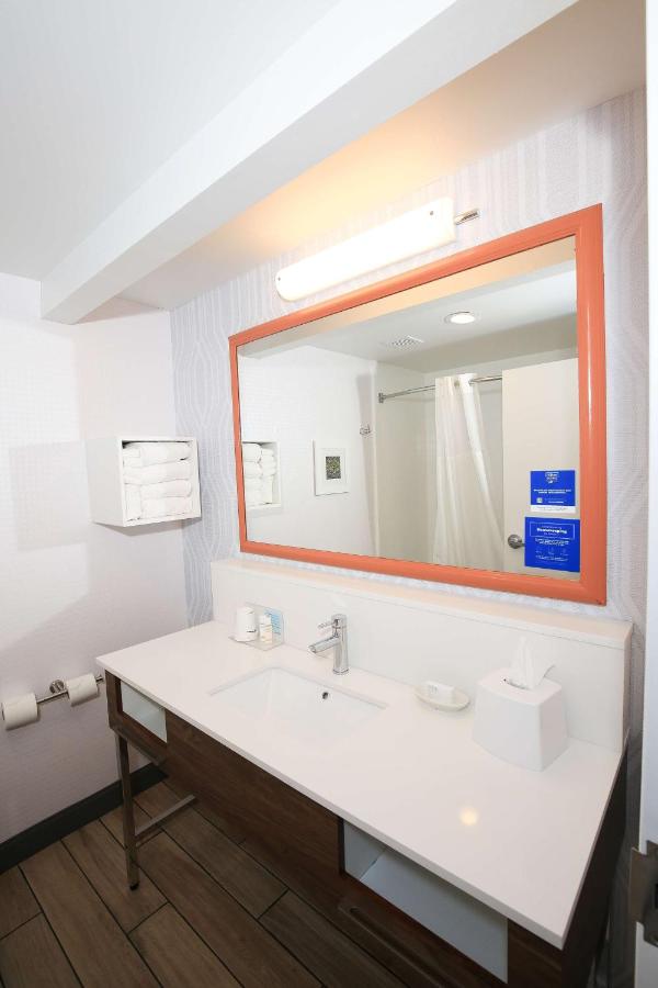 | Hampton Inn Bordentown