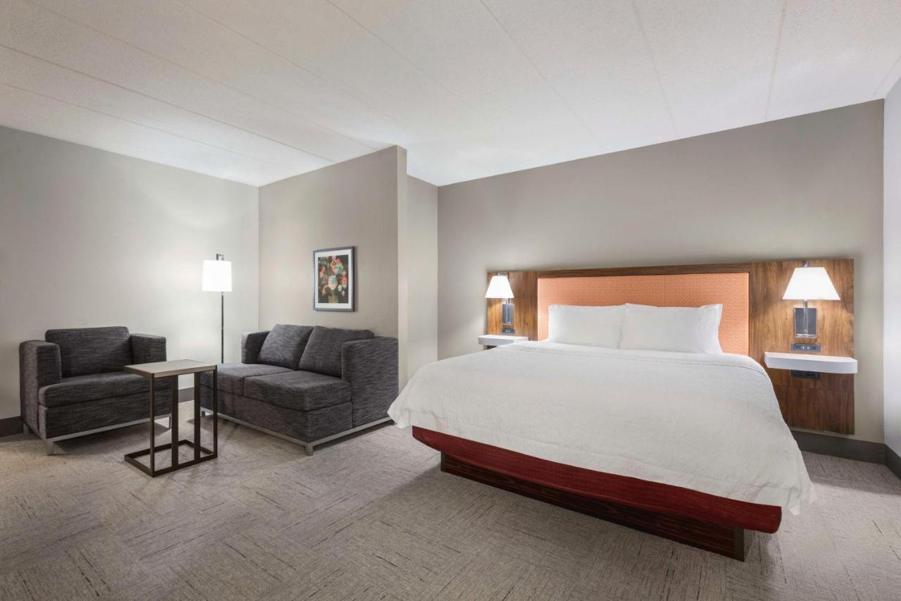 Deluxe King Room with Sofa Bed - Non-Smoking at Hampton Inn Quakertown