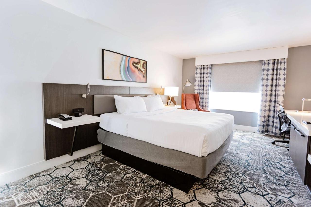 King Suite with Sofa Bed at Hilton Garden Inn Temple Medical Center