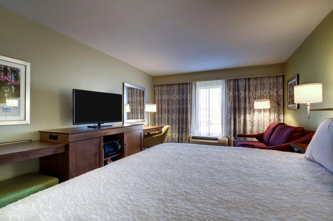 King Room with Sofa Bed - Non-Smoking at Hampton Inn & Suites Cordele