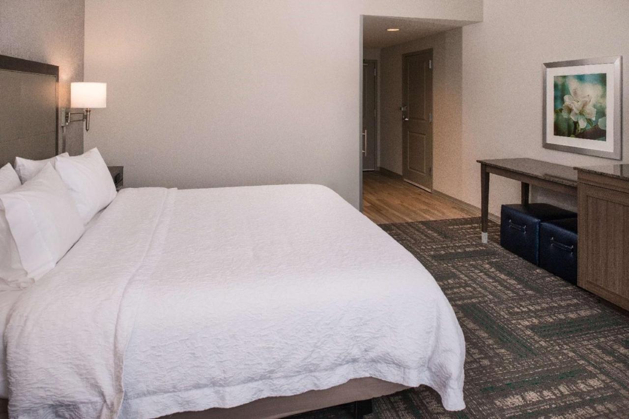 King Room - Mobility/Hearing Access - Non-Smoking at Hampton Inn Paragould