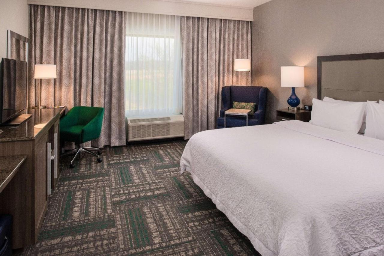 King Room - Mobility/Hearing Access - Non-Smoking at Hampton Inn Paragould