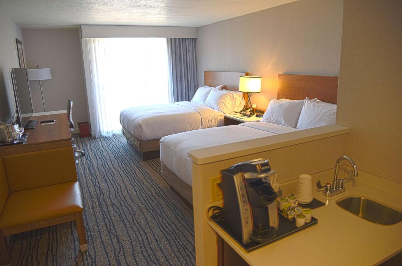Queen Room with Two Queen Beds at DoubleTree by Hilton Helena Downtown