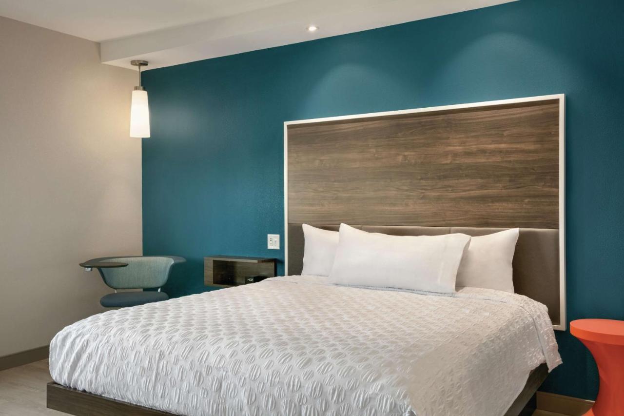 King Room - Hearing Accessible at Tru by Hilton Charlotte Ayrsley