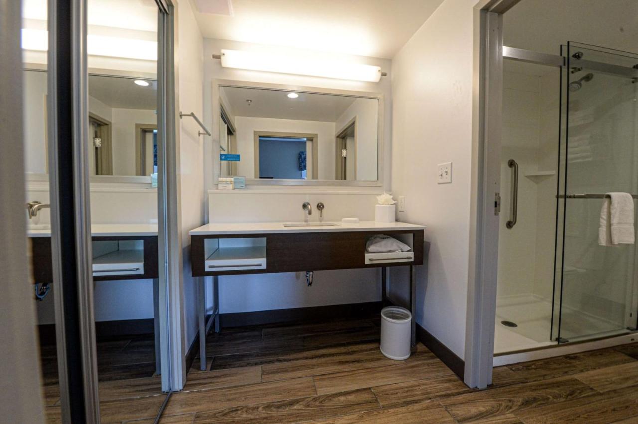 King Studio Suite - Hearing Accessible/Non-Smoking at Hampton Inn & Suites Lenoir