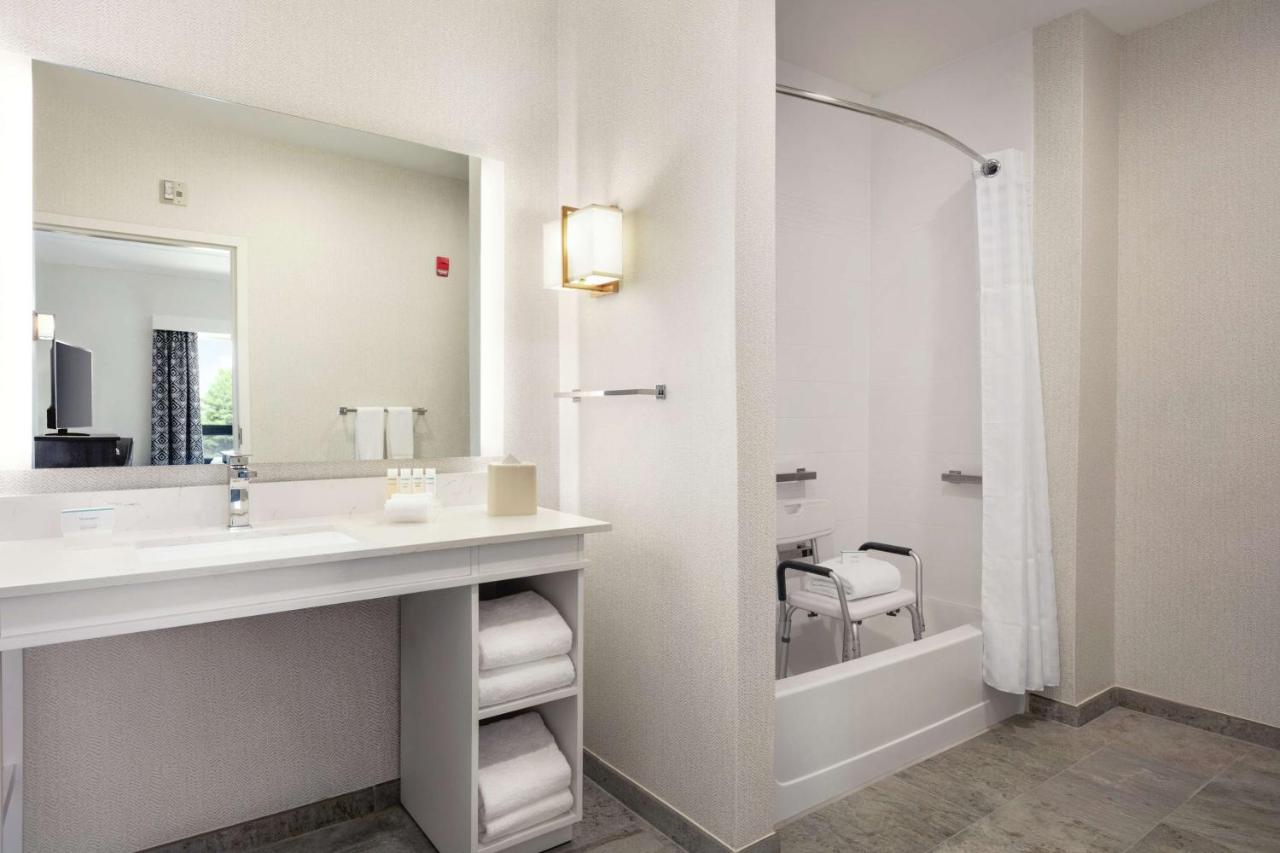 | Homewood Suites By Hilton Horsham Willow Grove