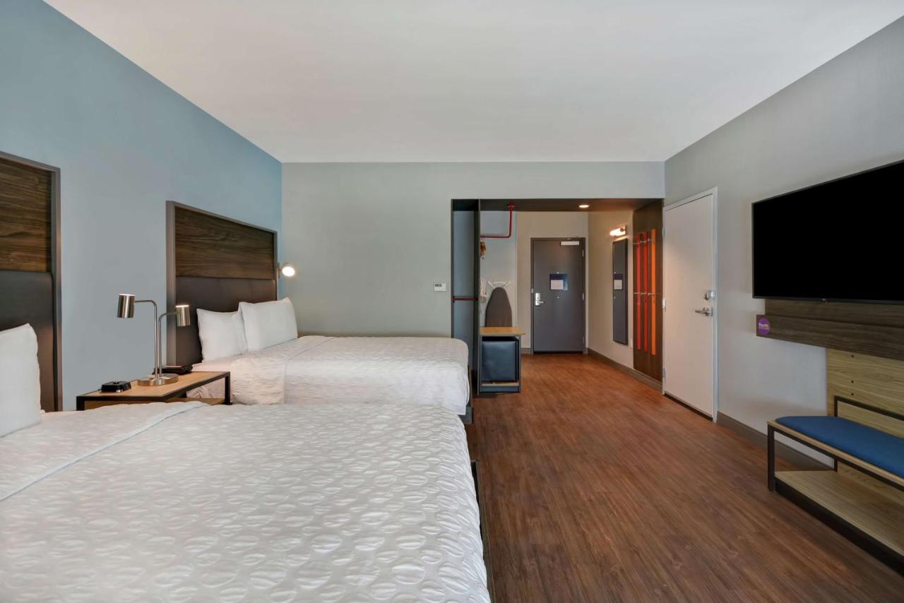 Queen Room with Two Queen Beds - Hearing Accessible at Tru by Hilton Fort Worth Fossil Creek