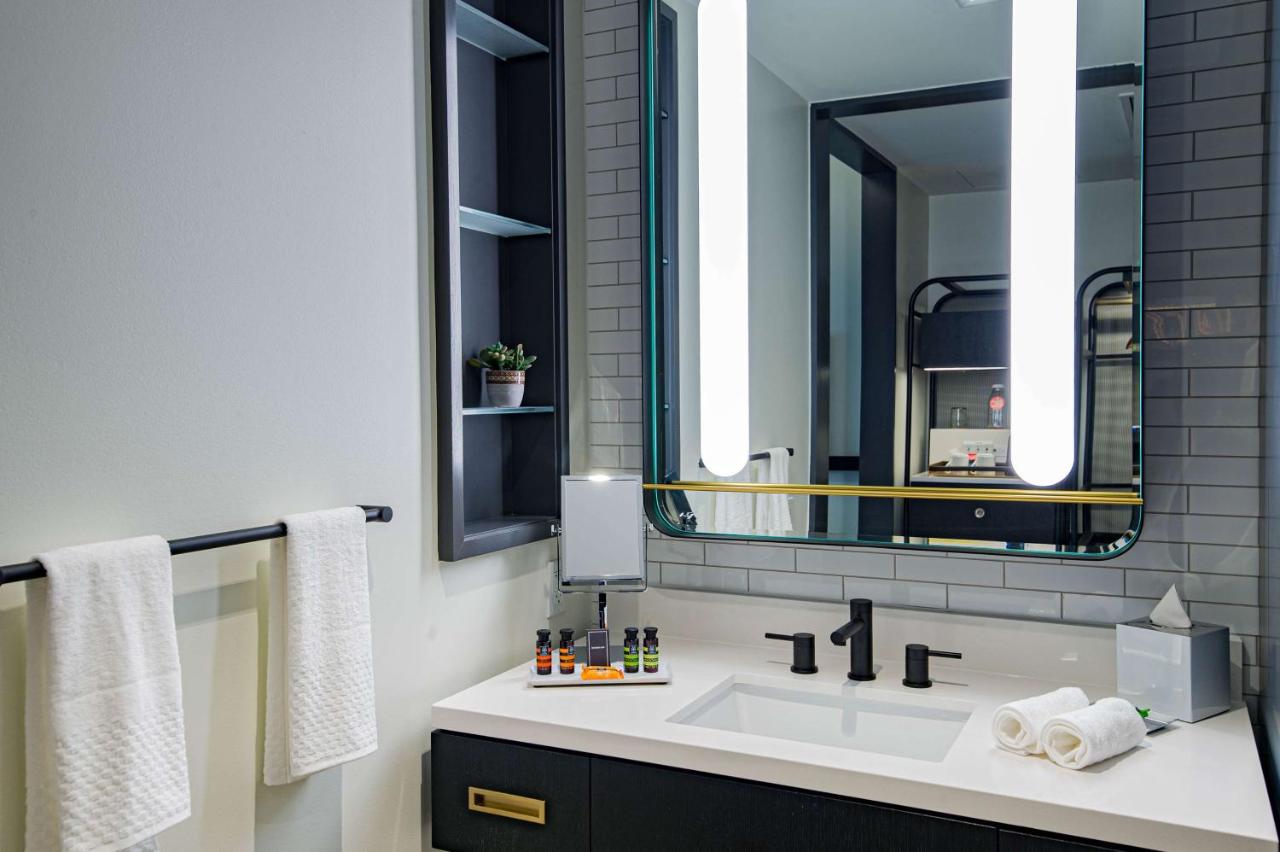 King Room - Hearing Accessible at Canopy by Hilton Jersey City Arts District