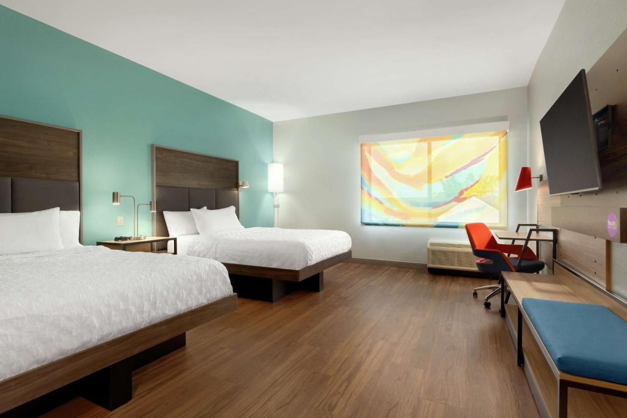 Queen Room with Two Queen Beds - Mobility/Hearing Accessible at Tru by Hilton Sandusky, OH