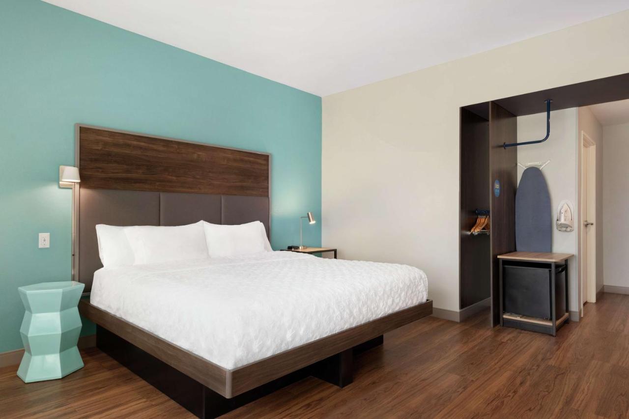 King Room with Bath Tub - Mobility/Hearing Accessible at Tru by Hilton Sandusky, OH