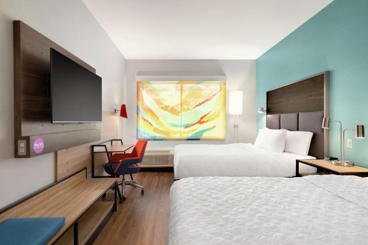 Queen Room with Two Queen Beds at Tru by Hilton Sandusky, OH