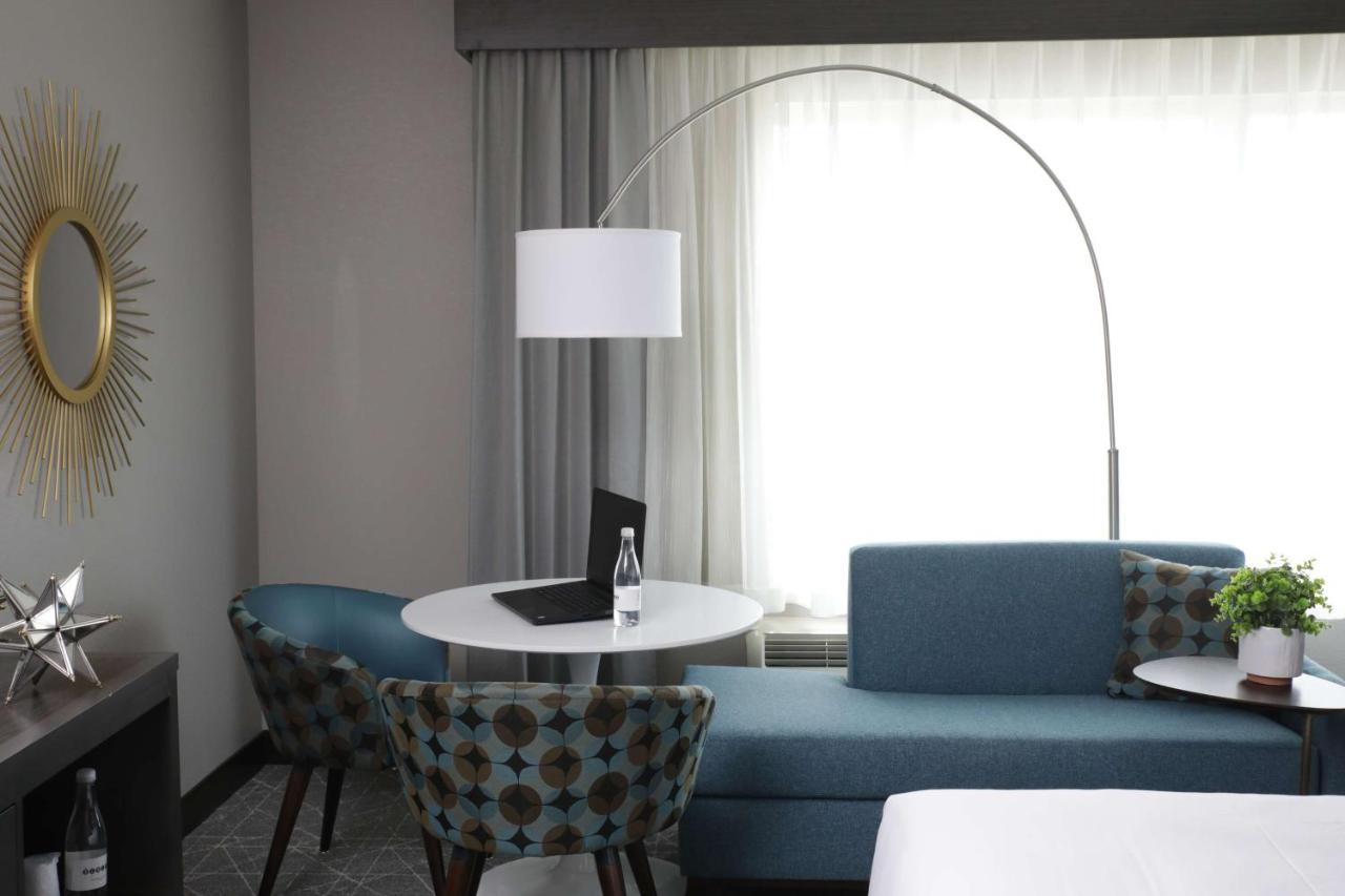 King Room at The Rewind West Des Moines, Tapestry Collection by Hilton